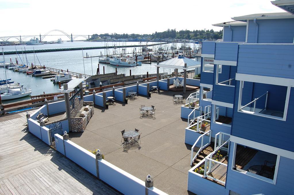 The Landing At Newport Condominium Hotel Bagian luar foto